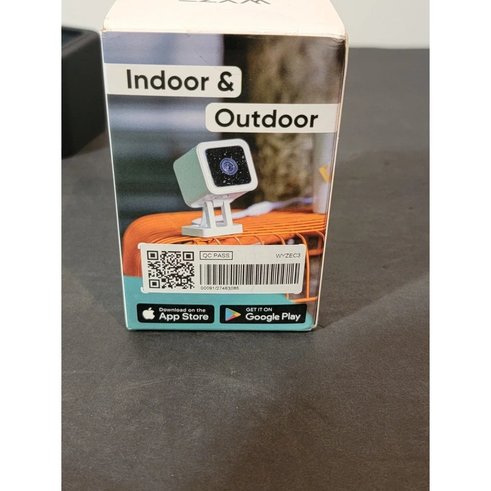 New Wyze Cam‎ V3 Wired Security Camera Night Vision Indoor/Outdoor 1080p + Case